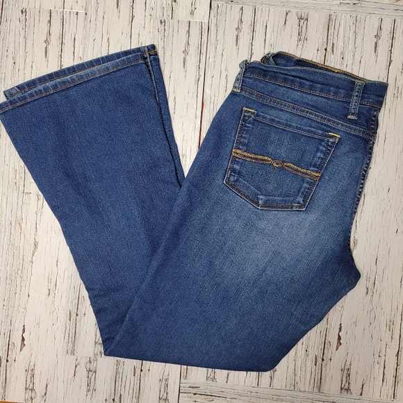 Lucky Brand Boot Cut Mid Rise Jean  Size 6 / 28 - Picture 5 of 10